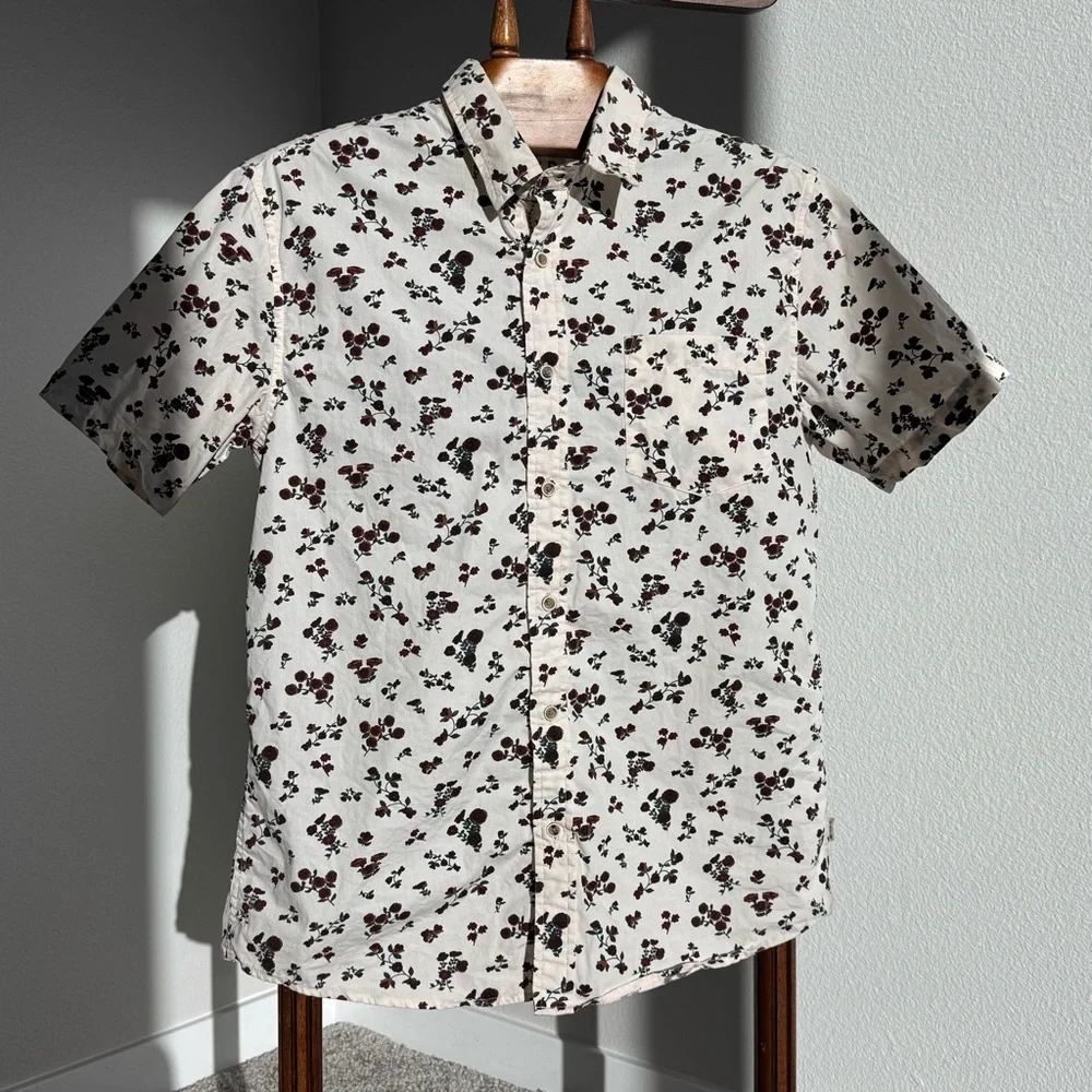 VSTR Premium Floral Cotton Button-Up Shirt – Size M